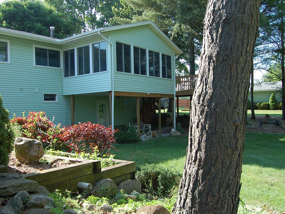 1st image of 10314 Lake Dr NW