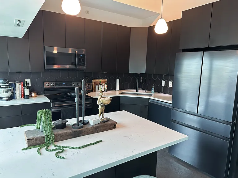 1101 Walnut St #1106 — Photo 3