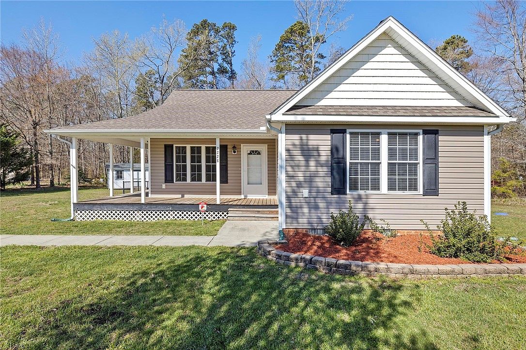 2228 Foxfire Ln, Burlington, NC 27217 | Zillow