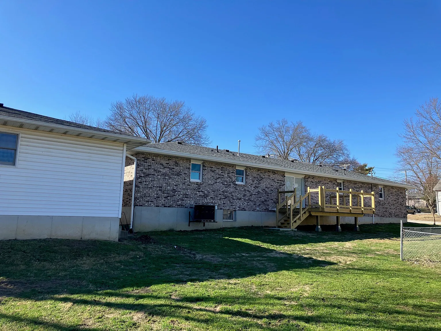 3 bed, 1500 sqft, $1,800 — Photo 3