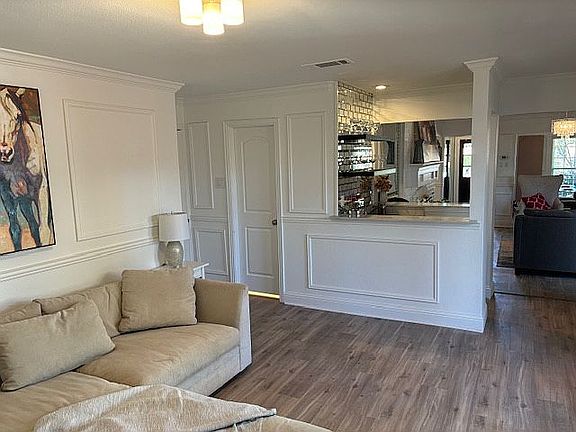 5th image of 4544 Denver Dr