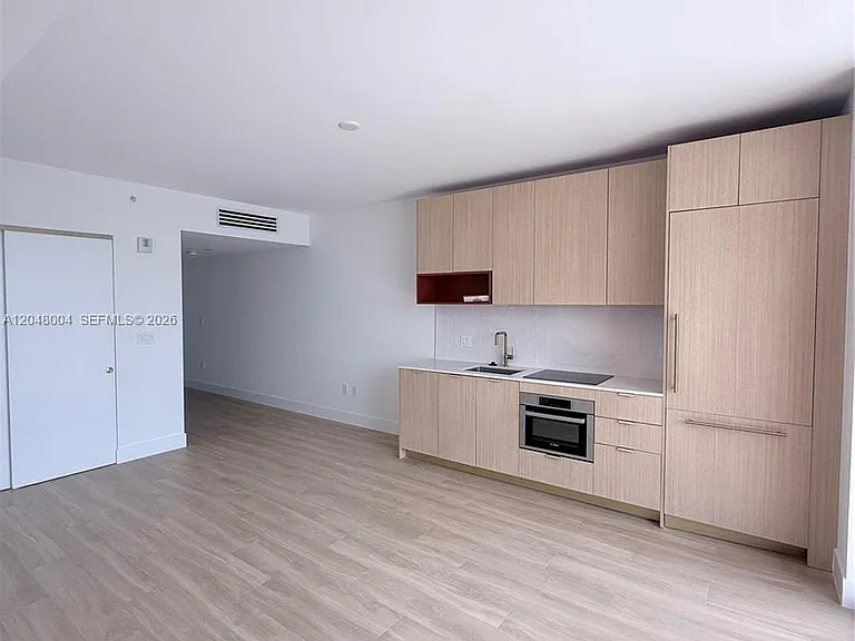 90 NE 32nd St #718 — Photo 4