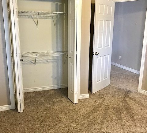 5th image of 1121 Pearson Ave