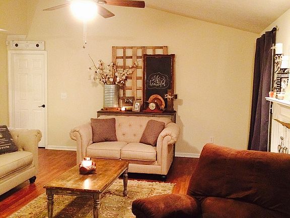 4th image of 8745 Hallwood Dr