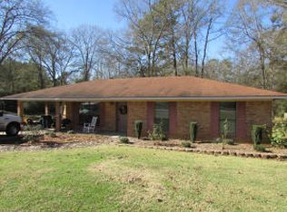414 Center St, Sumrall, MS 39482
