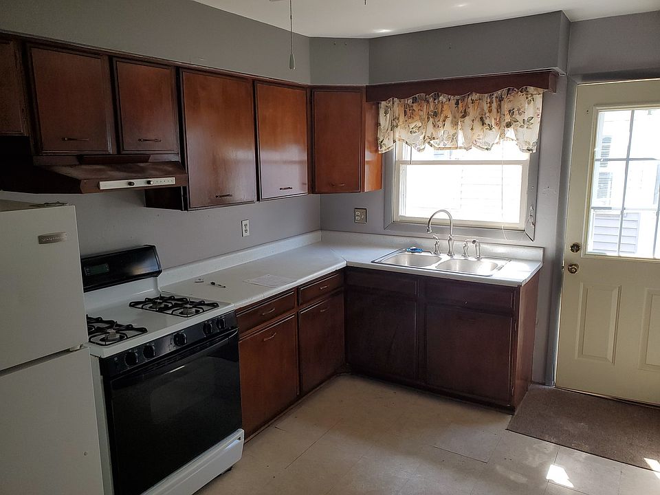 2nd image of 2226 Wentworth Ave