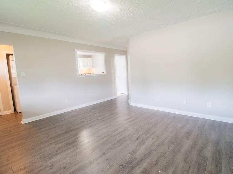 89 Clarendon Ave — Photo 23