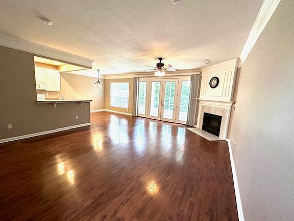 5th image of 11053 Castlemain Cir E