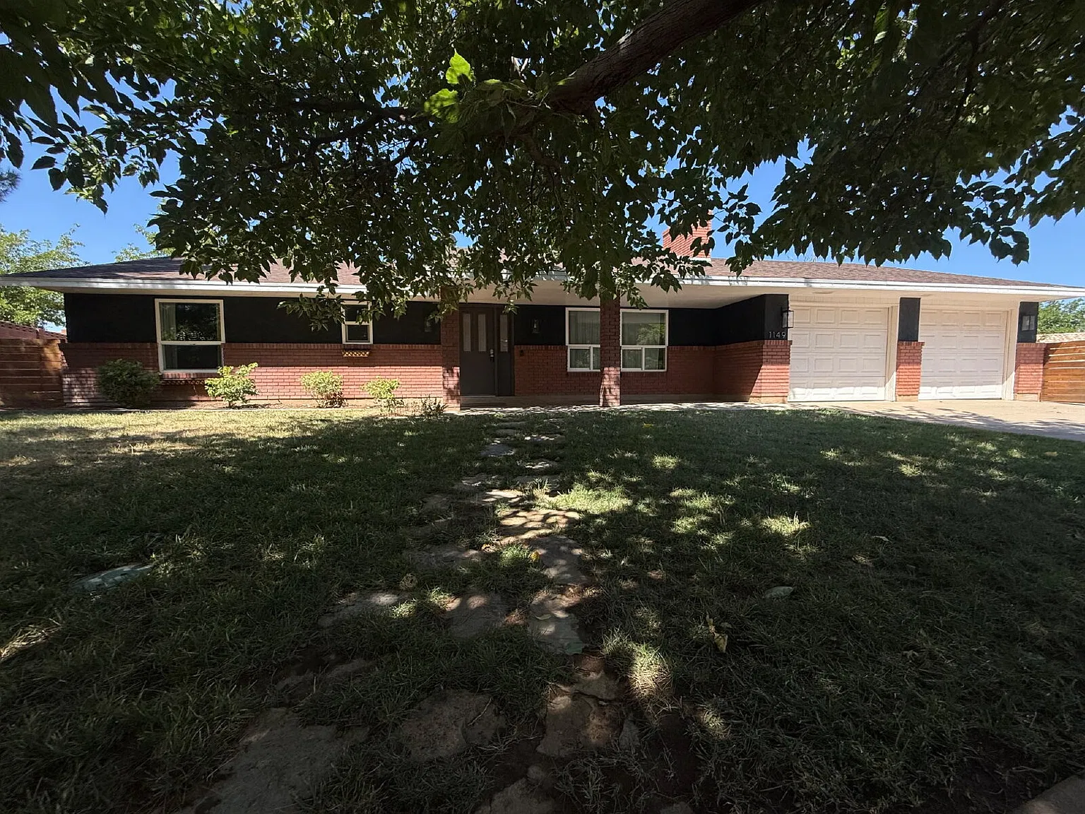3 bed, 2.5 bath, 1716 sqft, $2,700 — Photo 3