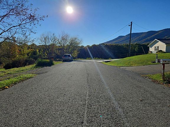 4th image of 567 Myrtle Rd