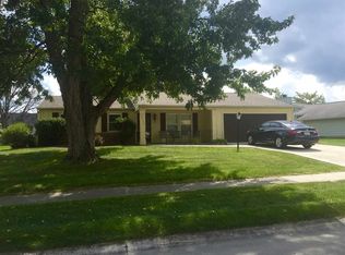 9121 Dawnsford Dr, Fort Wayne, IN 46804