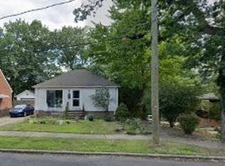725 South St, Brooklyn Heights, OH 44131