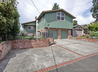 21037 NE Interlachen Ln, Fairview, OR 97024