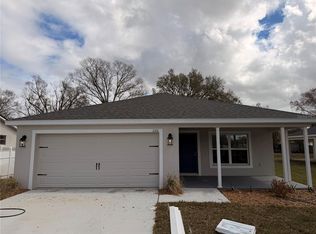445 Alvina Ave, Lake Wales, FL 33853