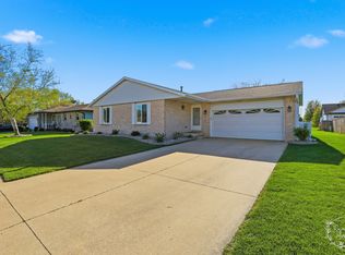 545 N Monroe Ave, Bradley, IL 60915