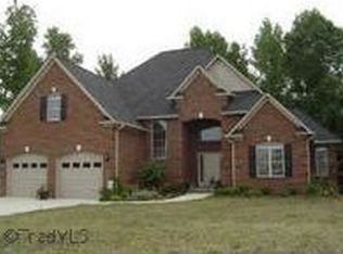 1208 Byron Ln, Archdale, NC 27263