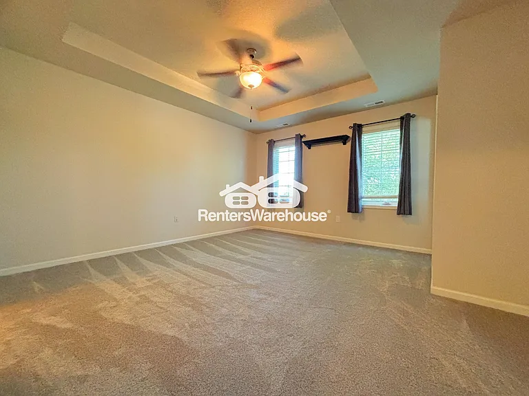 52 SE Booth Ave — Photo 16