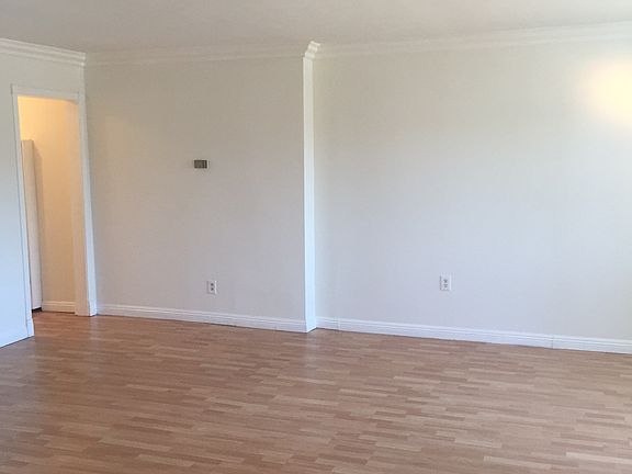 2nd image of 826 E Harvard Street # Fl 2nd