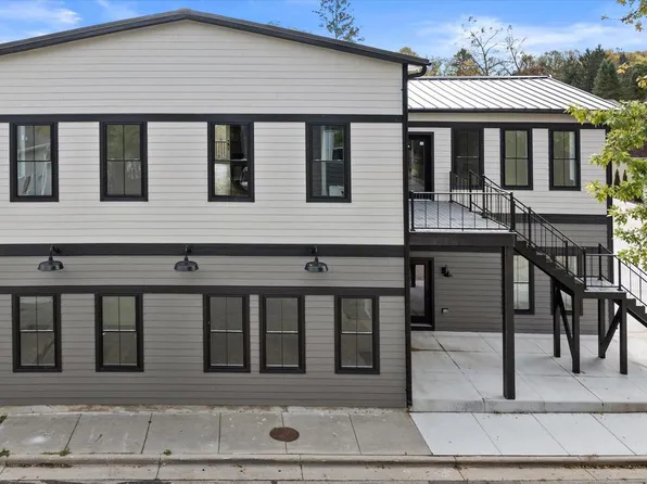 308 Oak STREET #201, Slinger, WI 53086