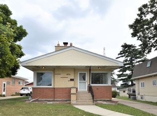 9715 Parkside Ave, Oak Lawn, IL 60453
