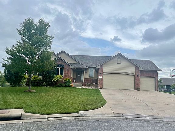 4th image of 822 W Verona Ct