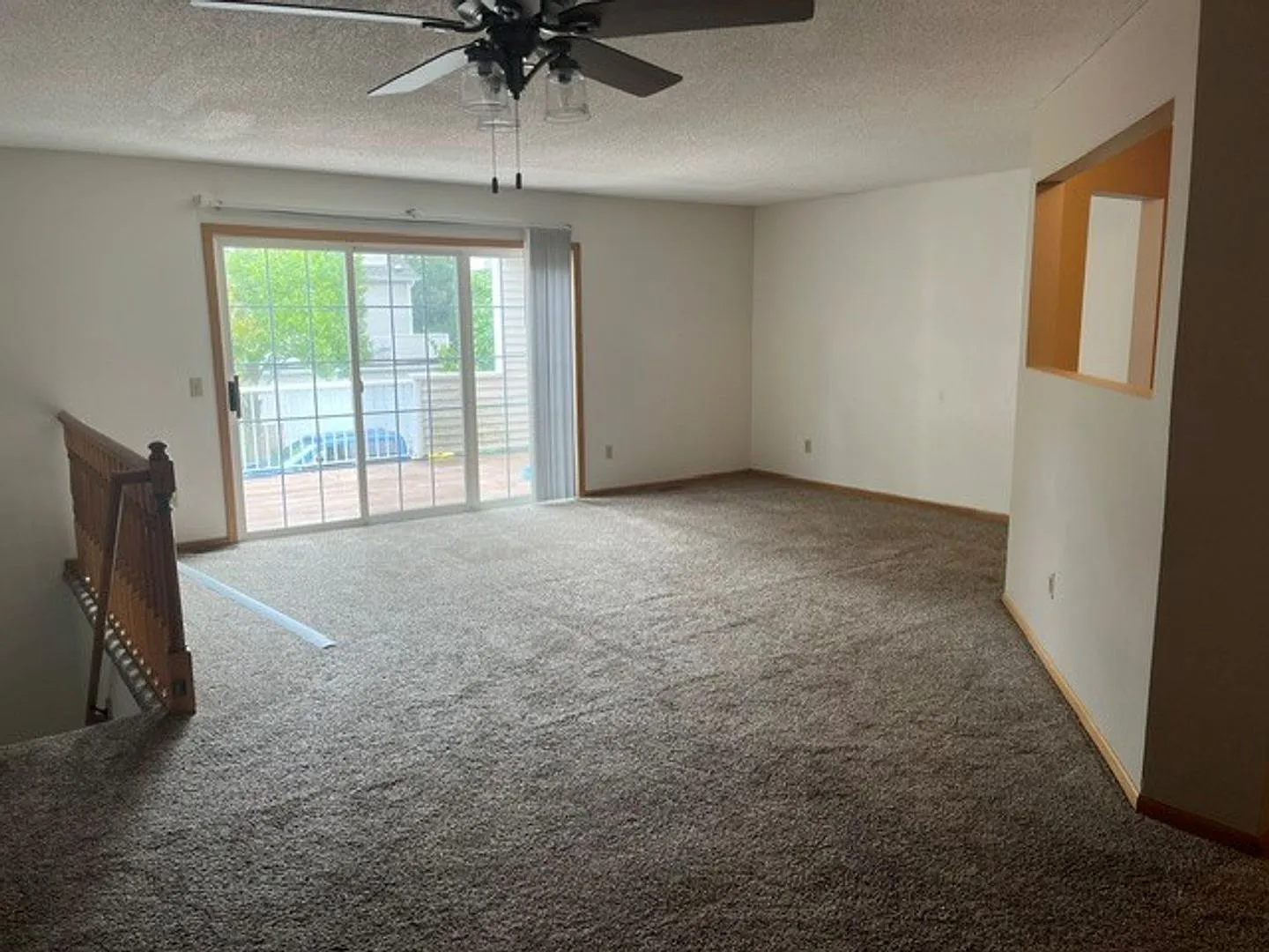 Spacious 2 Bedroom 1.5 Bath Townhome — Photo 4