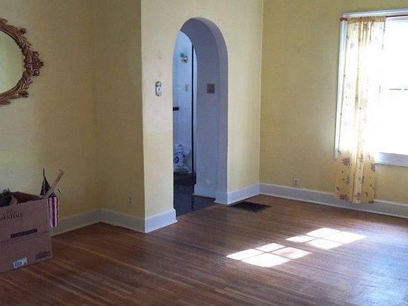5th image of 4625 N Park Ave