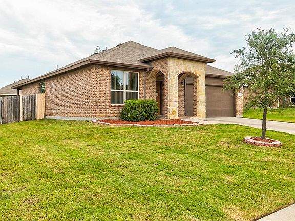 4th image of 1217 Glenwood Dr