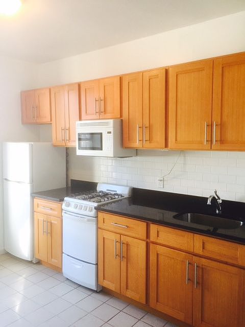 1st image of 165 W 4th St APT 22