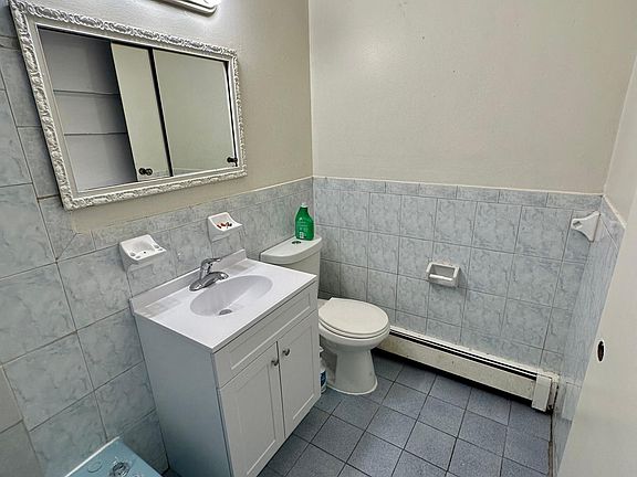 2nd image of 2743 Yates Ave