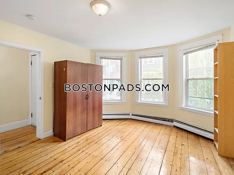 64 Pleasant St #1 — Photo 10