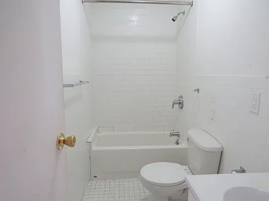 Rented by Coda Real Estate NYC | media 12