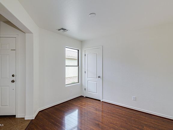 4th image of 32932 N Sandstone Dr