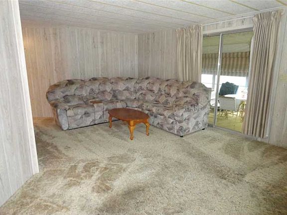 5th image of 670 Buccaneer Blvd