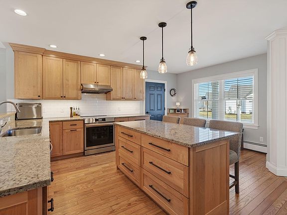 4th image of 24 Maxwell Woods Drive #15