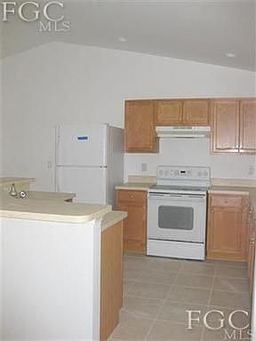 4th image of 4414 Golfview Blvd