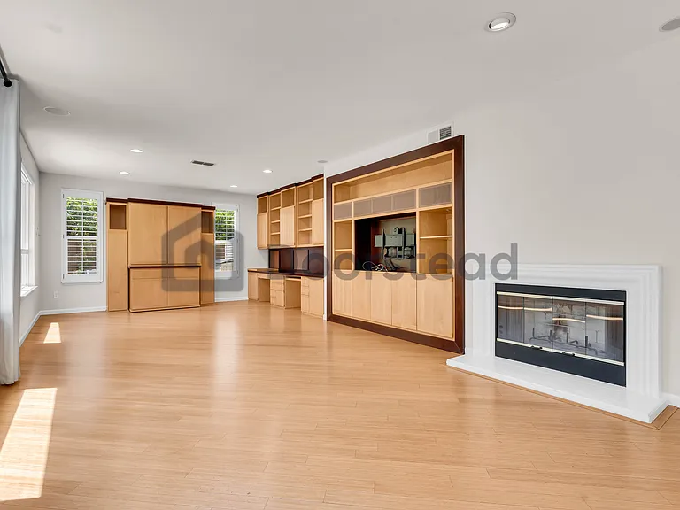 513 Winding Brook Ct — Photo 15
