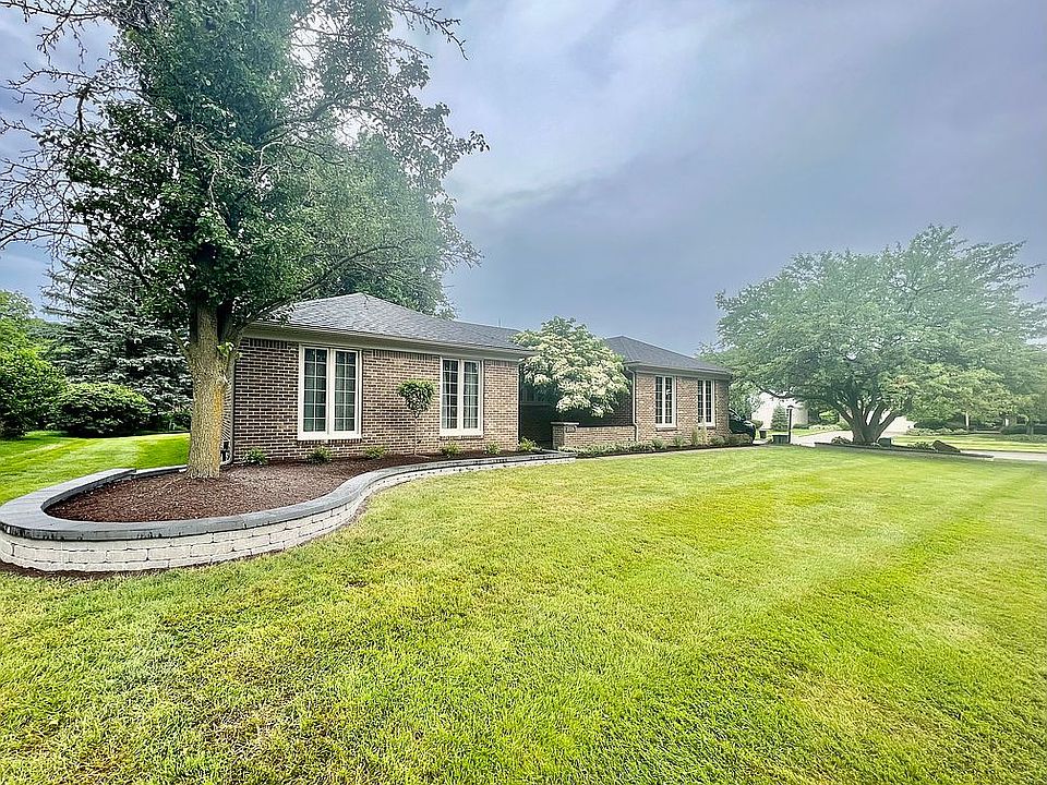 1st image of 8994 Muirland Dr