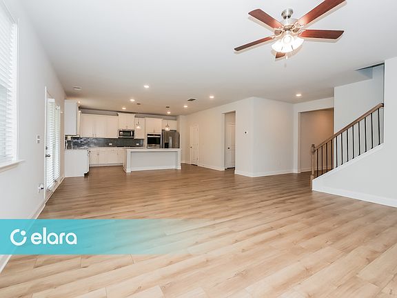 3rd image of 351 Caledonia Ct