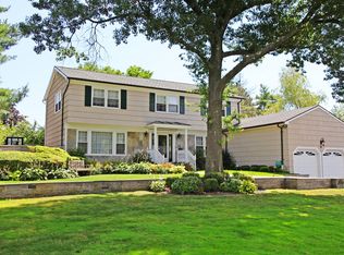 18 Boxwood Pl, Rye Brook, NY 10573