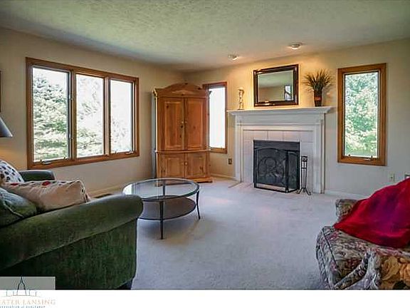 2nd image of 13713 E Kathleen Ln