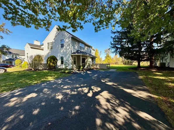 32 Everett Dr, Newtown, PA 18940