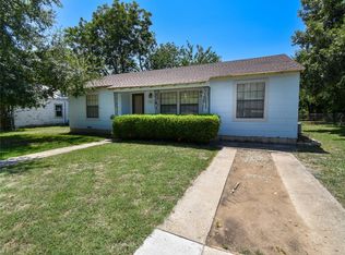 1811 Mill St, Gainesville, TX 76240