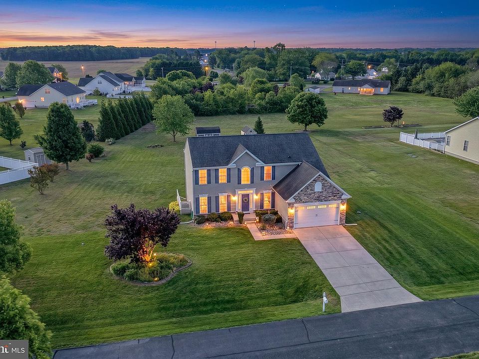 1st image of 8475 Glade Dr