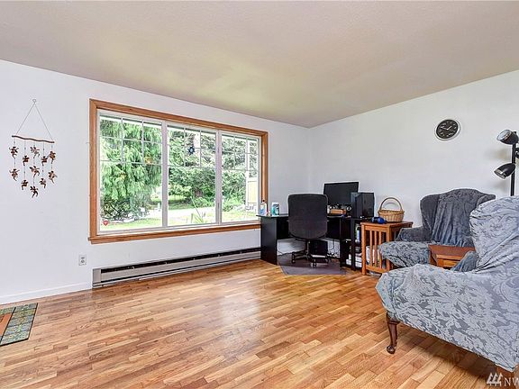 3rd image of 2205 99th Ave SE