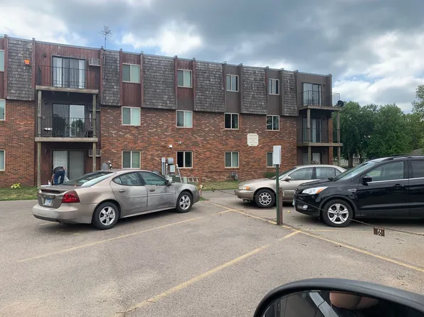 Best building in Benson MN. Spacious, decks, garages, priced great., 410 18th St N #410104, Benson, MN 56215