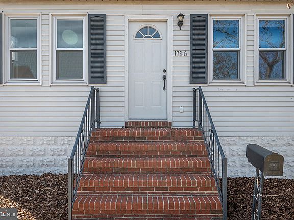 4th image of 1726 Leslie Rd