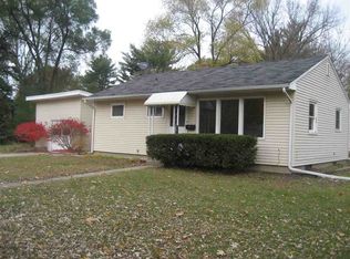 1515 E Sugnet Rd, Midland, MI 48642