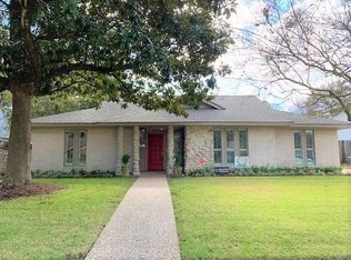1055 Cheshire Ln, Houston, TX 77018
