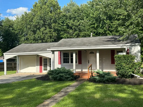 2426 Runway Ave, Bethel, OH 45106